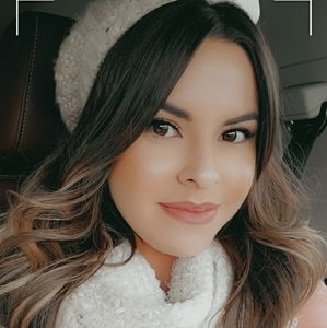 Meet your Posher, Alexandra